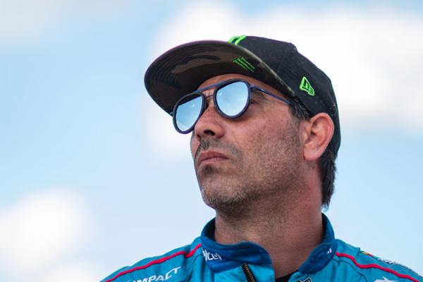Rubén Pardo logra esforzado top-10 en las noches virtuales de NASCAR PEAK